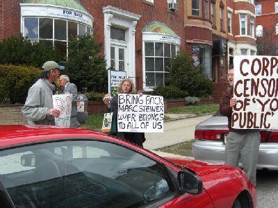 M5.weds.wypr.protest.JPG