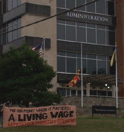livingwage Aug 29 2002.jpg